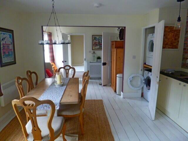 HISTORIC PORLOCK HIGH STREET - FREEHOLD CAFE/PIZZA/TAKEAWAY WITH 3/4 BED HOME Photo 7