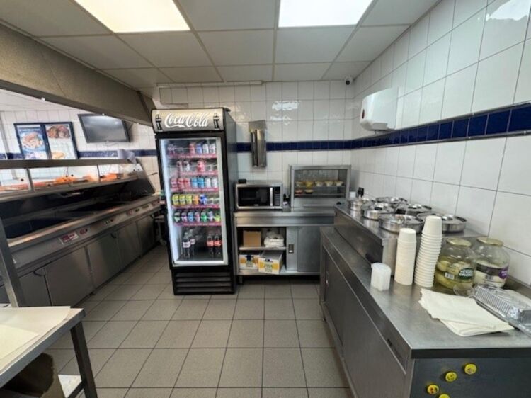 Leasehold Fish & Chip Takeaway Located In Tile Cross, Birmingham Photo 7