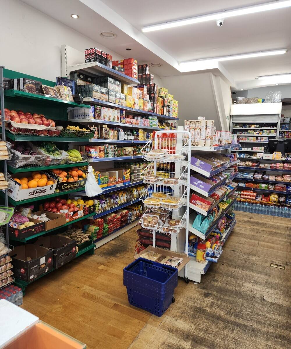 7 YEARS LEASE FOR SALE EDGWARE ROAD NEXT TO STATION