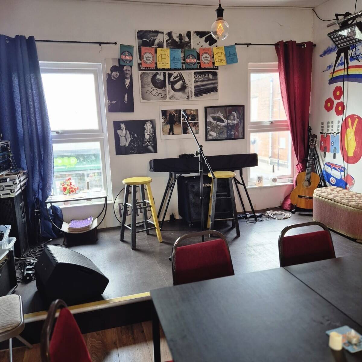 Well-Established Café in Leigh Town Centre Photo 7