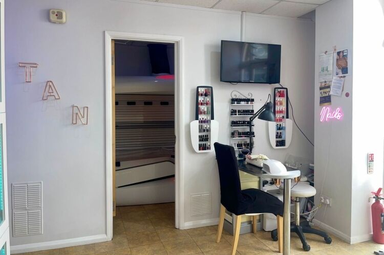 Established Tanning & Beauty Salon - Chelmsford Photo 7