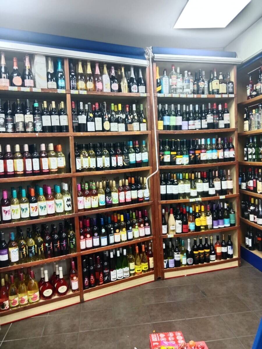 Convenience Store for Sale on Busy High Street in London