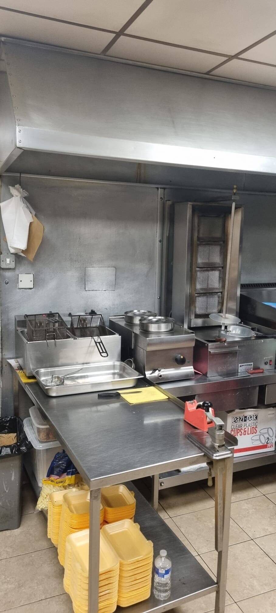 well-established Indian takeaway business  Photo 7