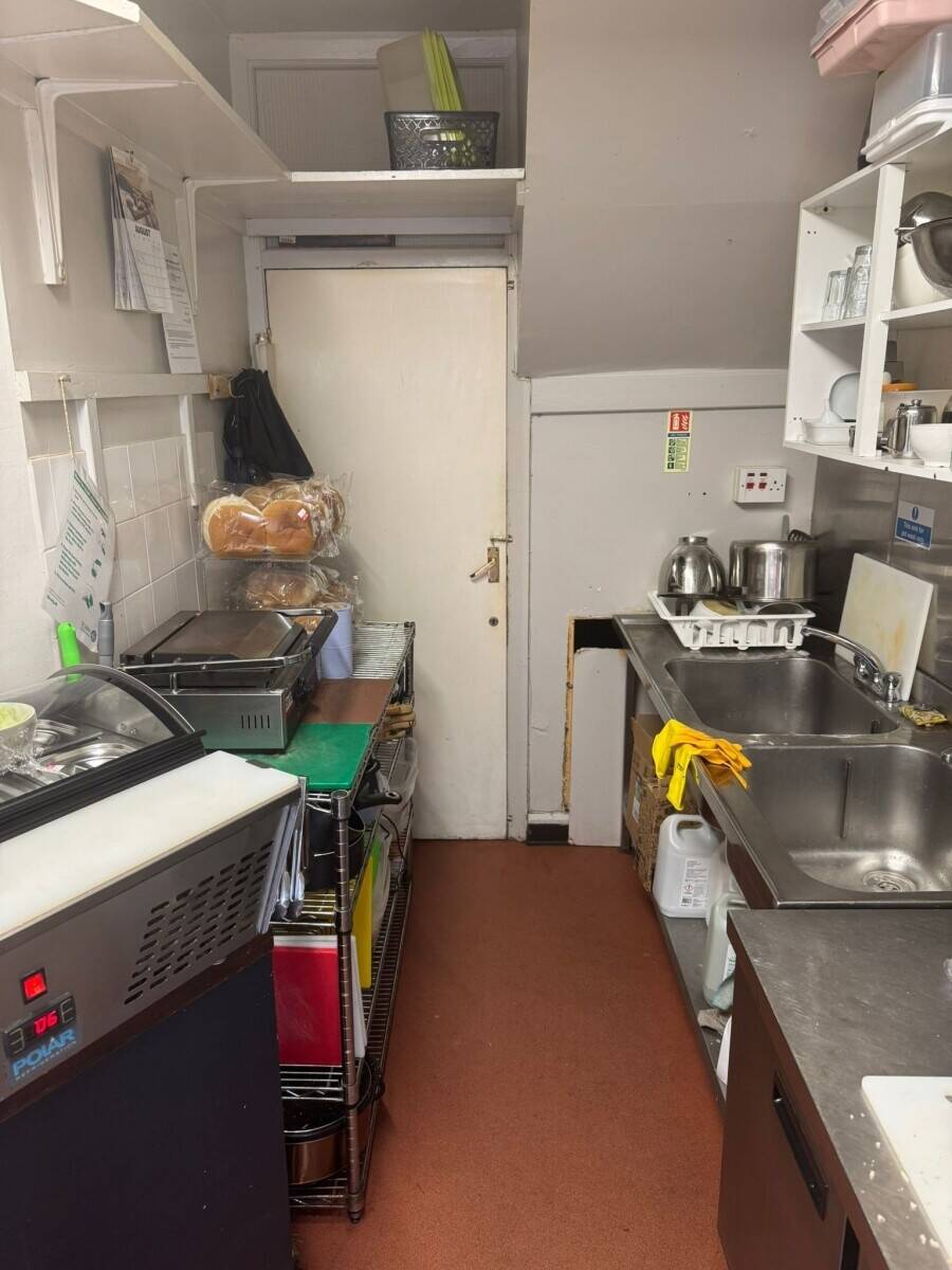 DELIGHTFUL DELICATESSEN/CAFE WITH FLAT:  AFFLUENT LEEDS COMMUTER VILLAGE