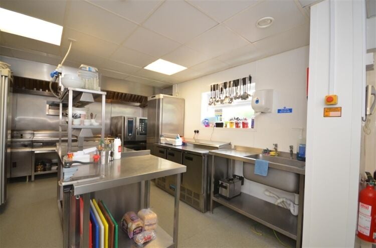 Licenced Trade, Pubs & Clubs For Sale in Wellingborough Photo 7