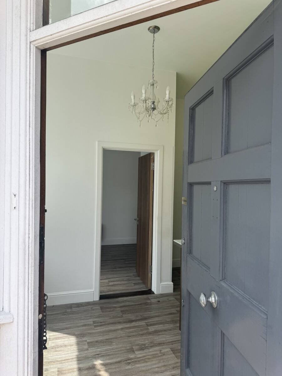 Beauty salon ready to let - currently not trading