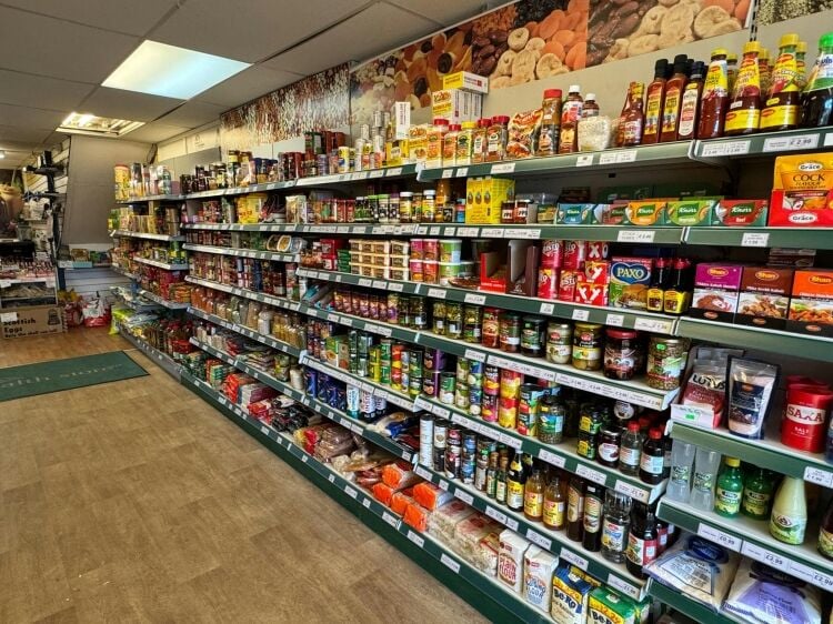 Long Established Fruit & Veg Shop in Castlemilk