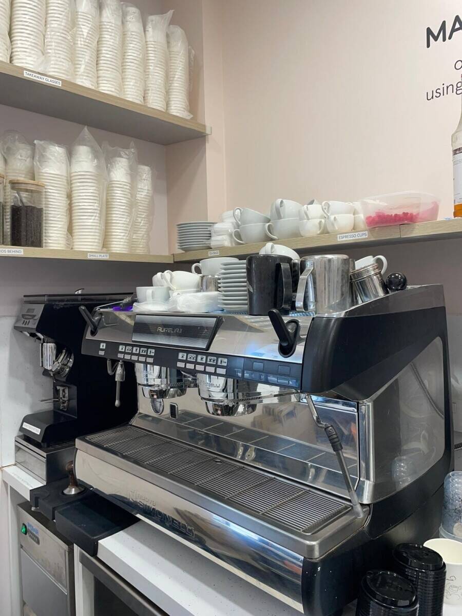 Cafe for Sale in Kingston Upon Thames