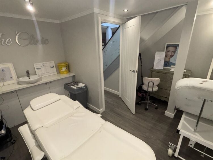 Beauty, Therapy & Tanning For Sale in Cleckheaton