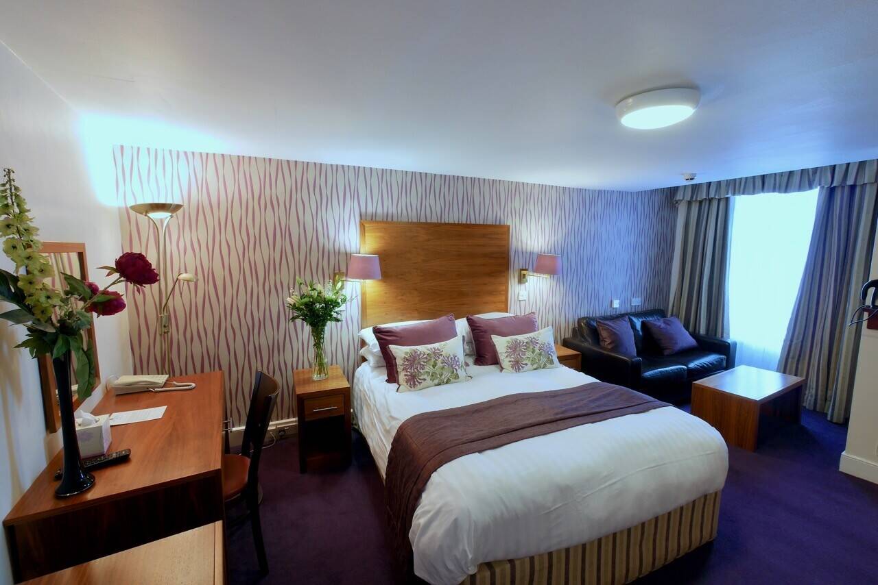 Established 4 star market town hotel, with connections to 