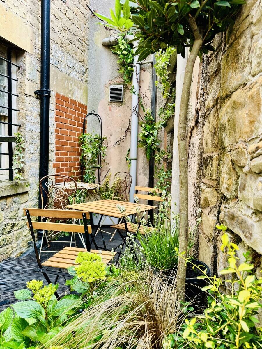 New, Unique Coffee shop and Wine bar in a developing town Photo 7