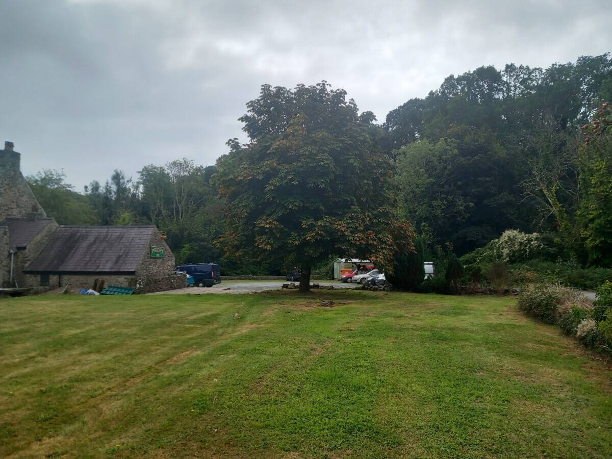 PEMBROKESHIRE – OUTSTANDING STONE BUILT GRADE II LISTED PROPERTY IN QUIET RURAL LOCATION NEXT TO MAJ
