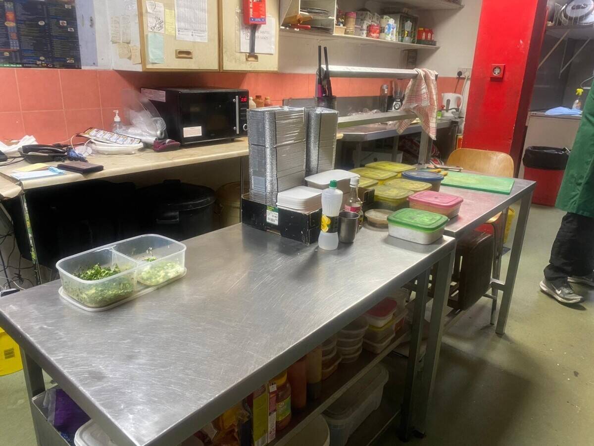 Pizza, kebabs, burgers, curries and chicken shop for sale in Oadby, Leicester