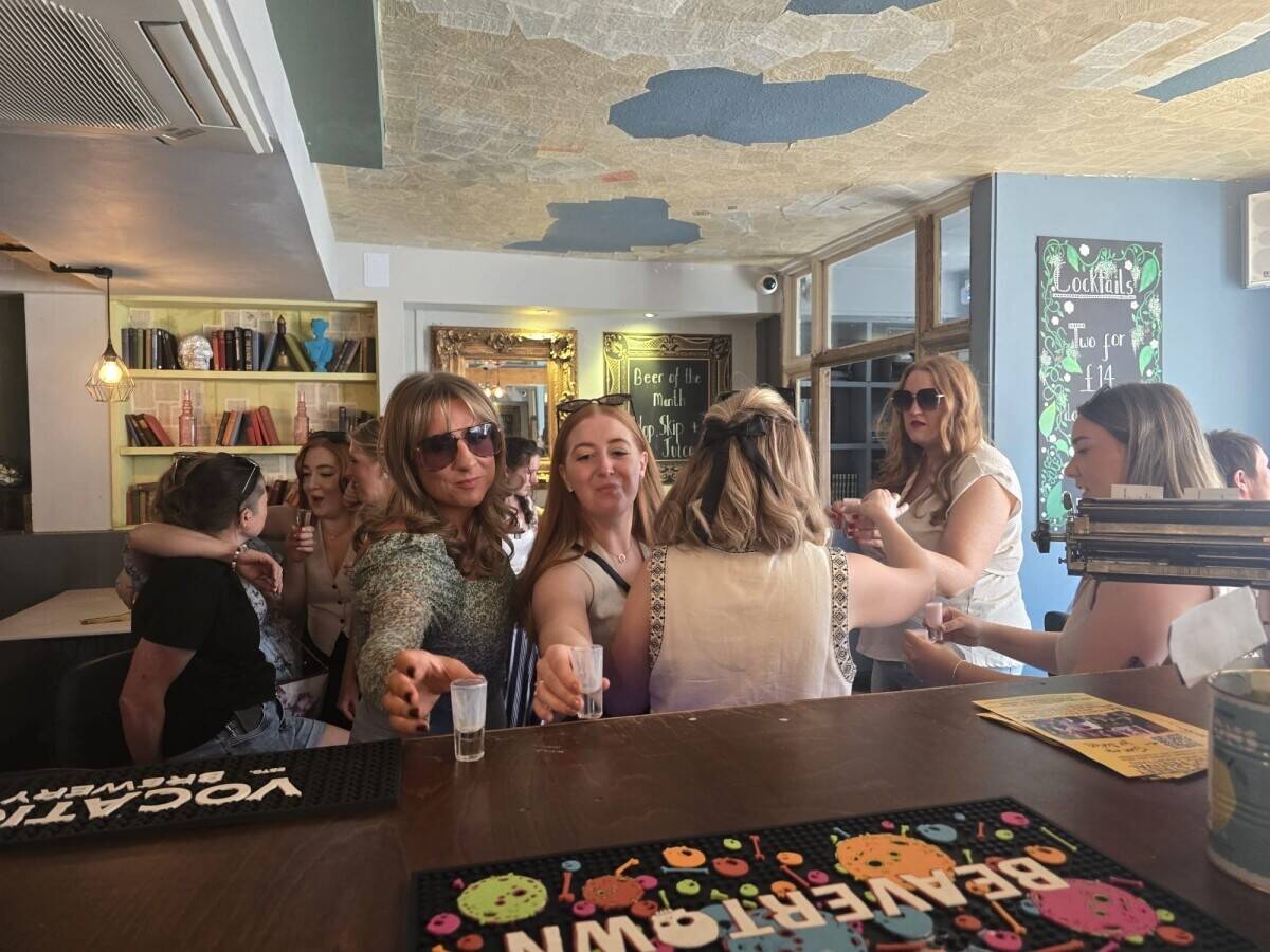 Cocktail Bar & restaurant For Sale in Warrington