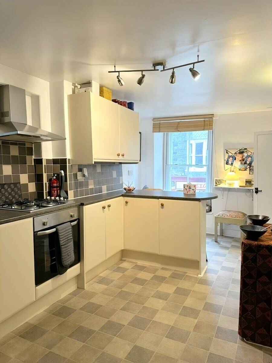CAFE/RETAIL BUSINESS & BEAUTIFUL FAMILY HOME,  BARMOUTH, NORTH WALES FOR SALE Photo 7