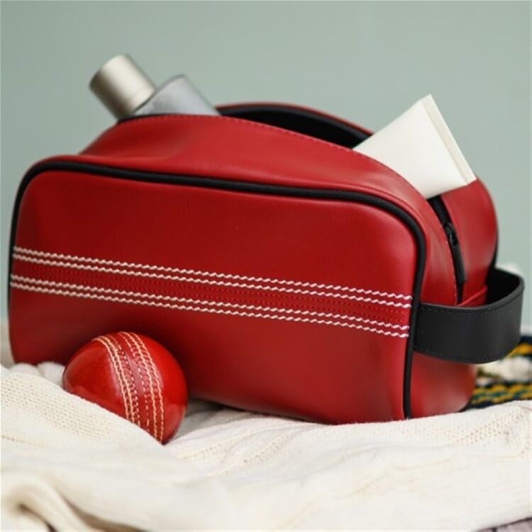 SPECIALIST E-COMMERCE GIFT RETAILER