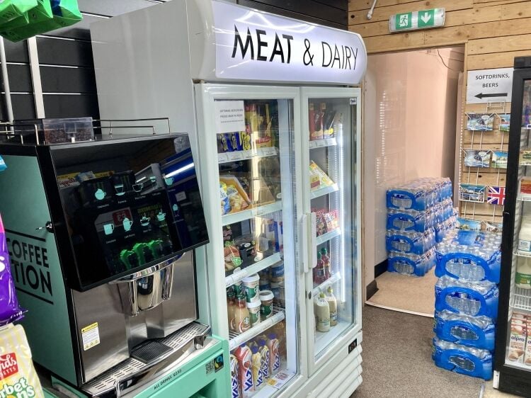 CONVENIENCE STORE Photo 7