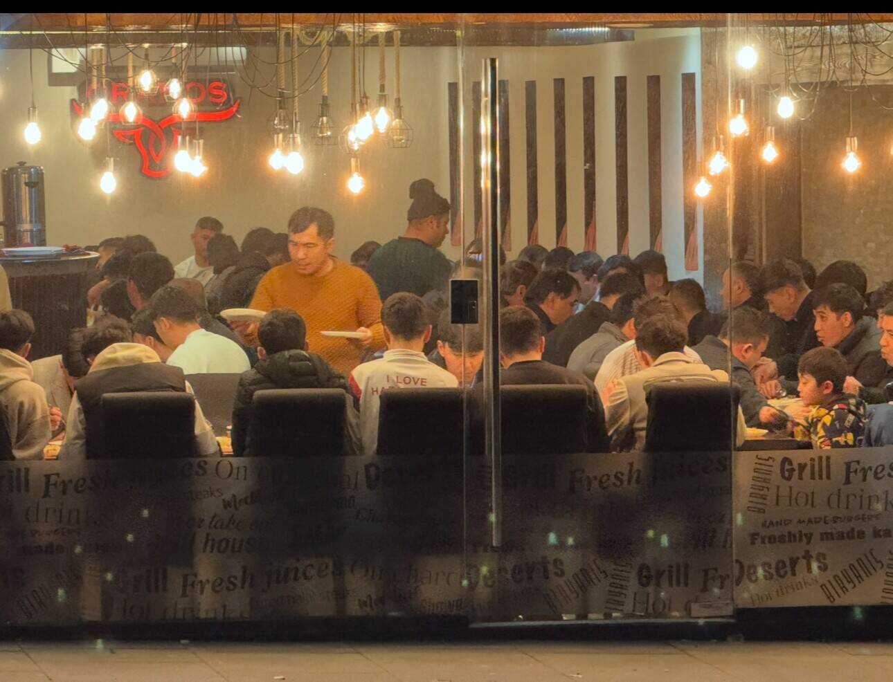 Well Established Restaurant Very Busy, Large with parking