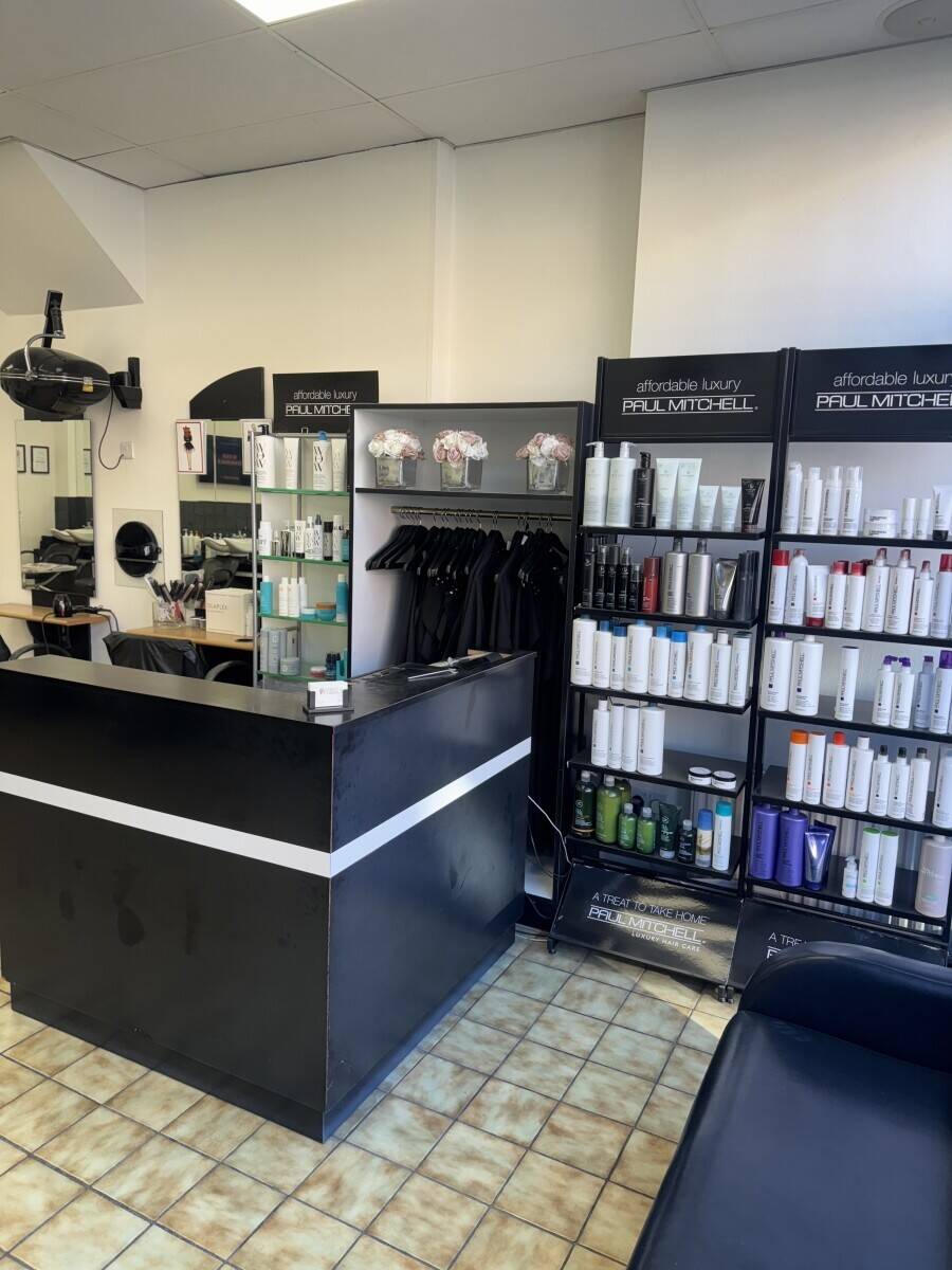 Hairdressing salon in Winchmore Hill w Potential for Alternative Use Photo 7