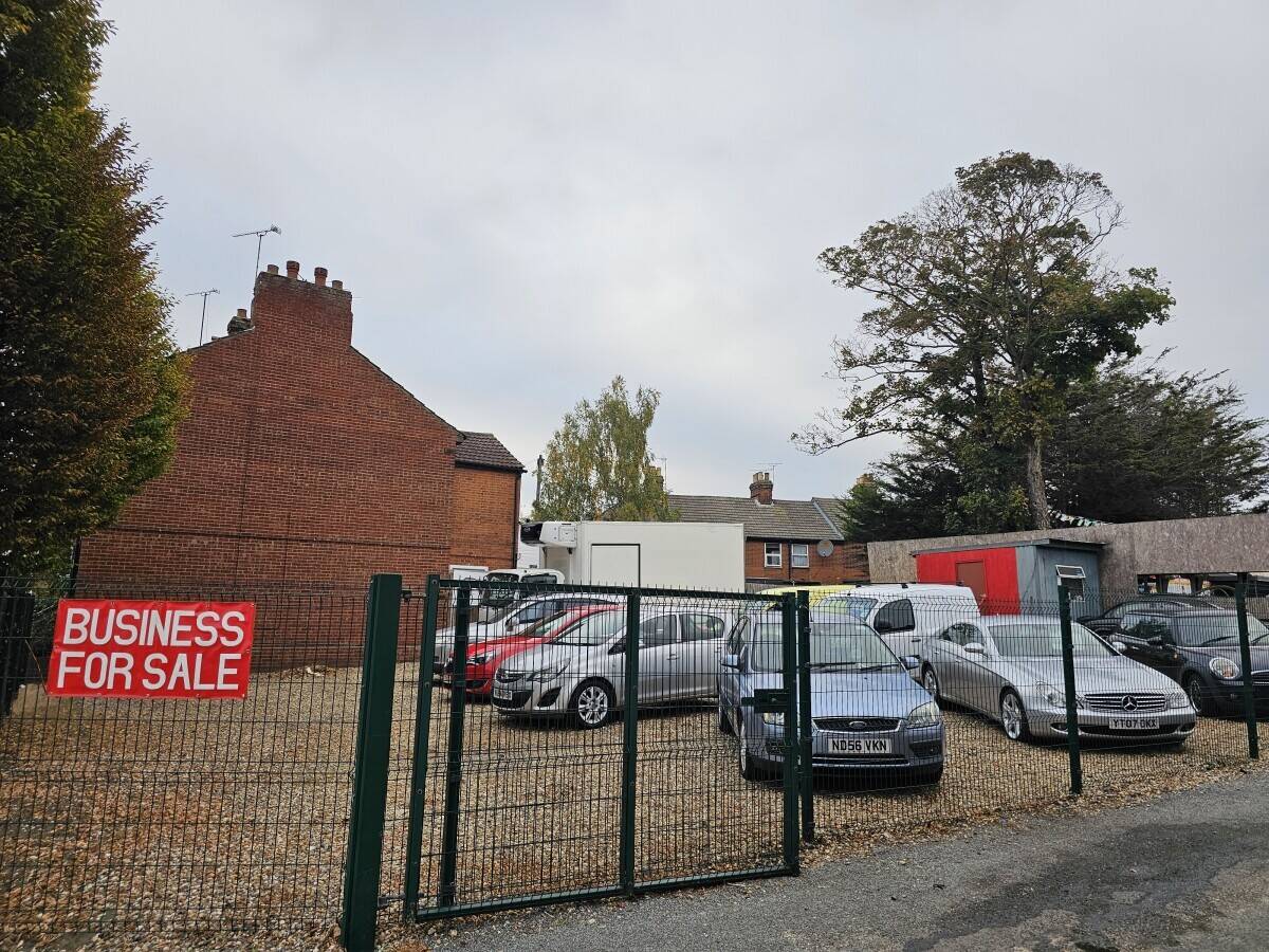 CAR SALES DEALERSHIP SUFFOLK IPSWICH FOR SALE  Photo 7
