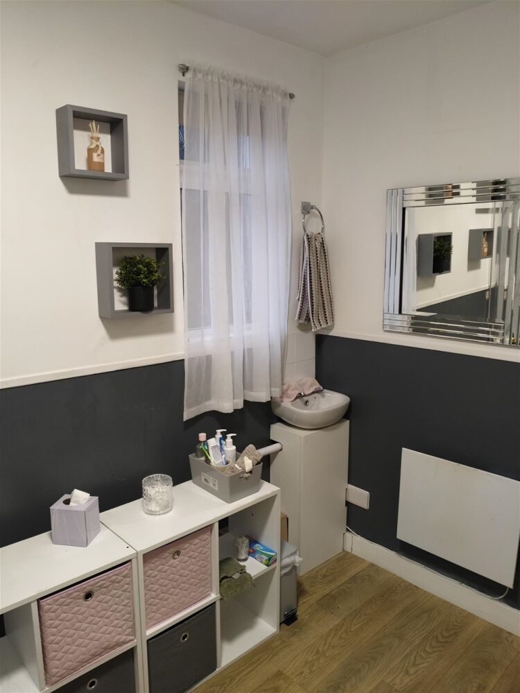 Beauty, Therapy & Tanning For Sale in Driffield Photo 4