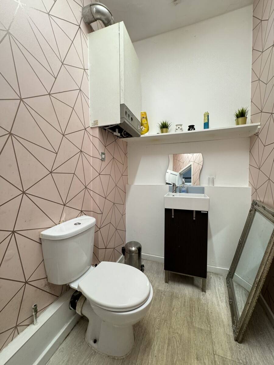 Hairdressing Salon for sale South Manchester Reputable and profiting Photo 7