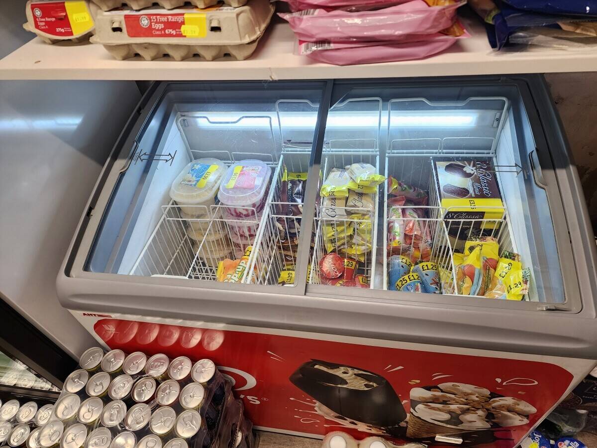 Convenience Grocery store for sale near Stoke-on-Trent Photo 7