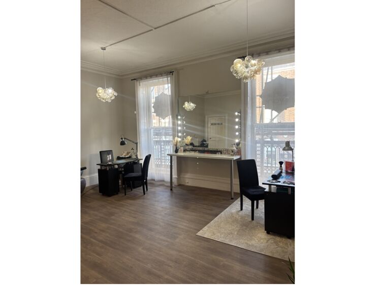 Glow with Success – Own This Established Beauty Brand