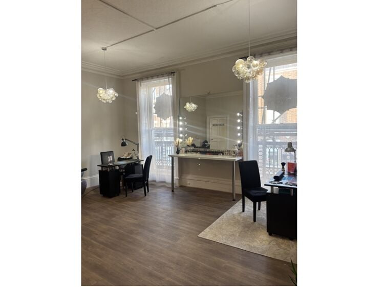 Glow with Success – Own This Established Beauty Brand Photo 7