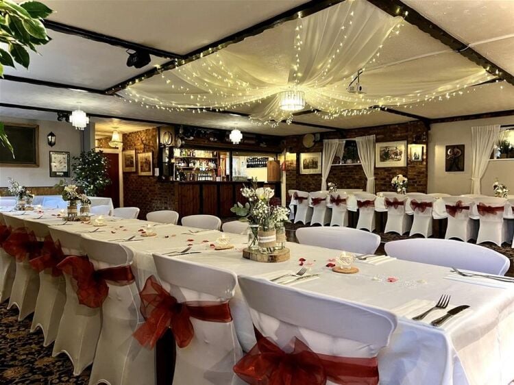 LEASEHOLD LIC. GASTROPUB/RESTAURANT