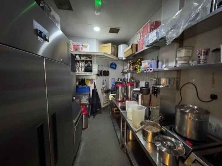 Leasehold Bubble Tea Room Located In Coventry
