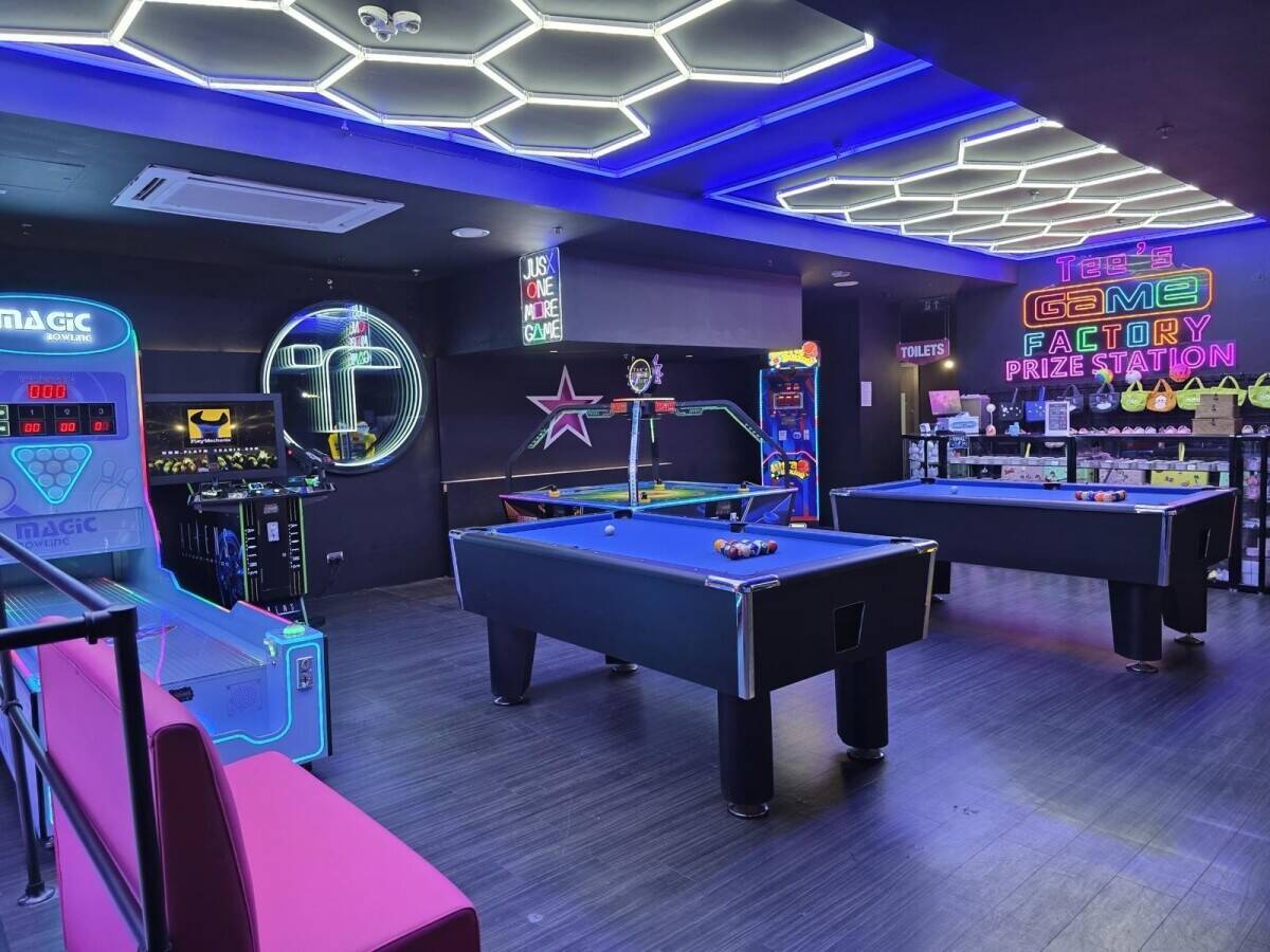 Fully Equipped Arcade & Food Place for Sale
