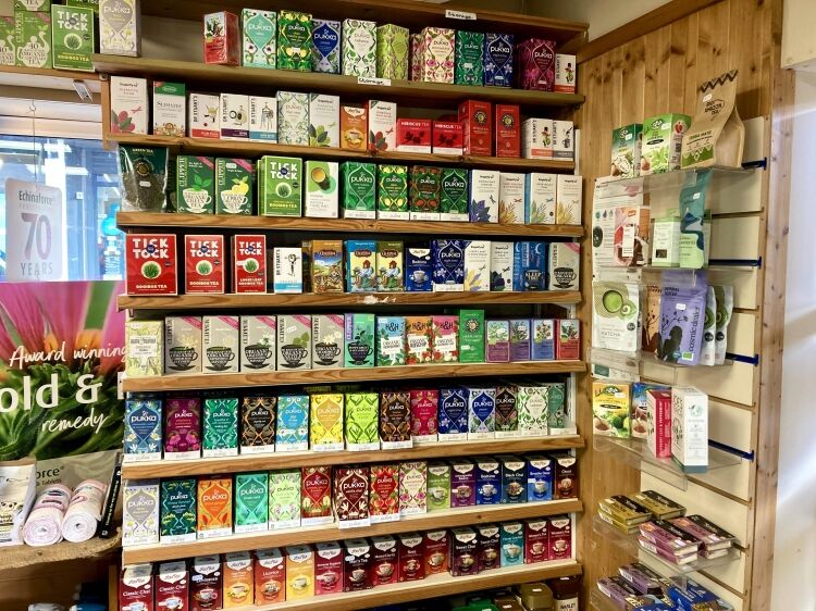 WHOLEFOOD/HEALTHFOOD STORE & THERAPY ROOMS