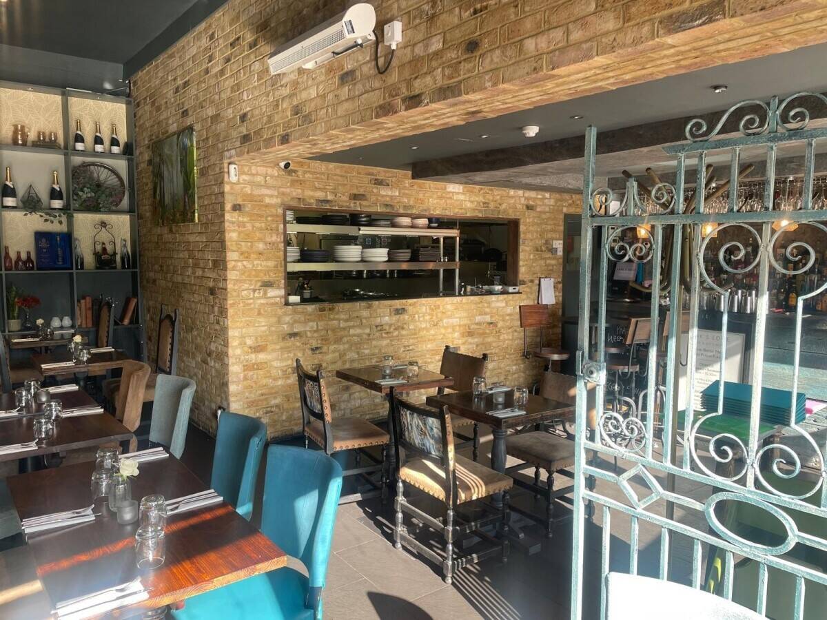 Long Established Restaurant & Bar in Herne Hill with 2am license - for sale as owners moving abroad Photo 7