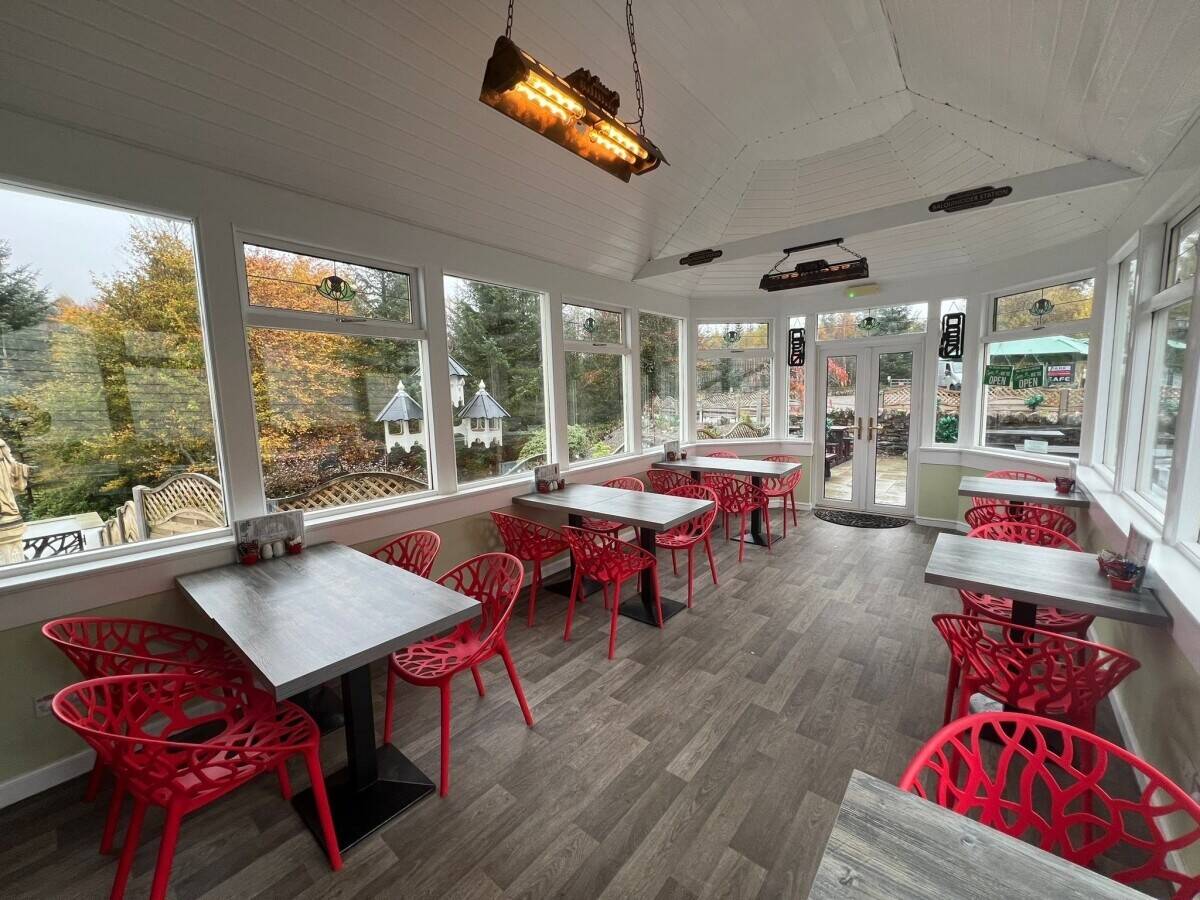 An Extremely Well-Run Cafe Business with 2 Letting Rooms and 2-bedroom Owners Accommodation Ref 1776