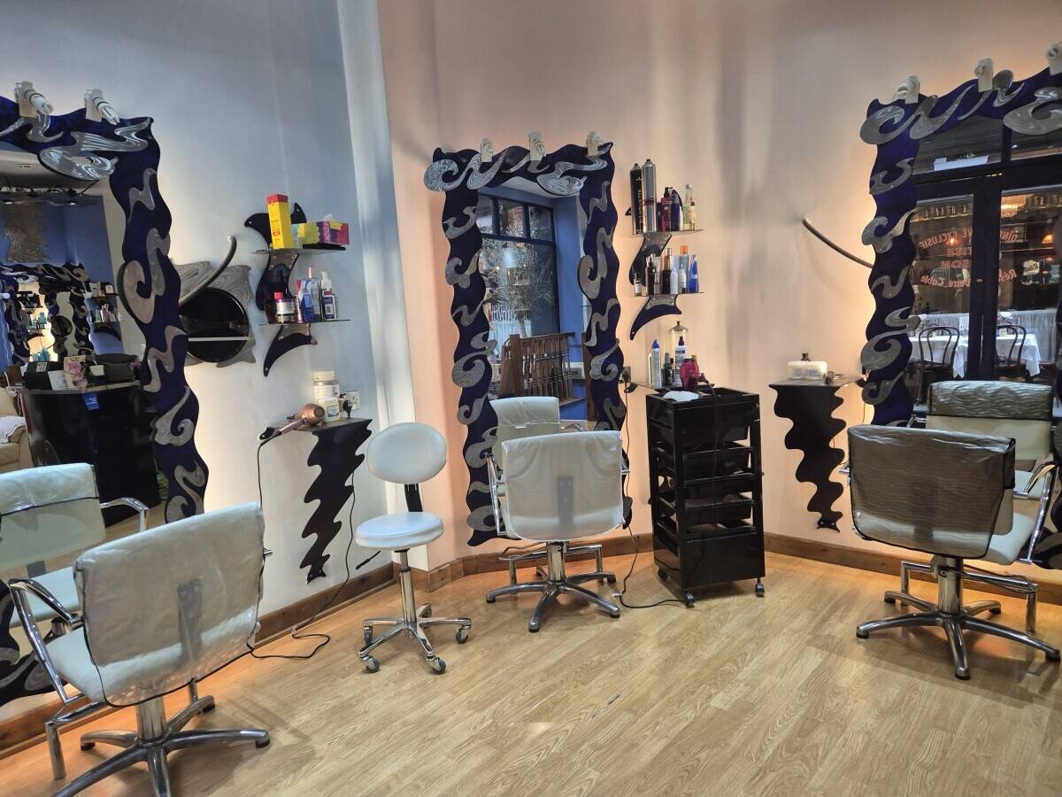 Award winning Hairdressing Salon for sale in Cardiff Photo 7