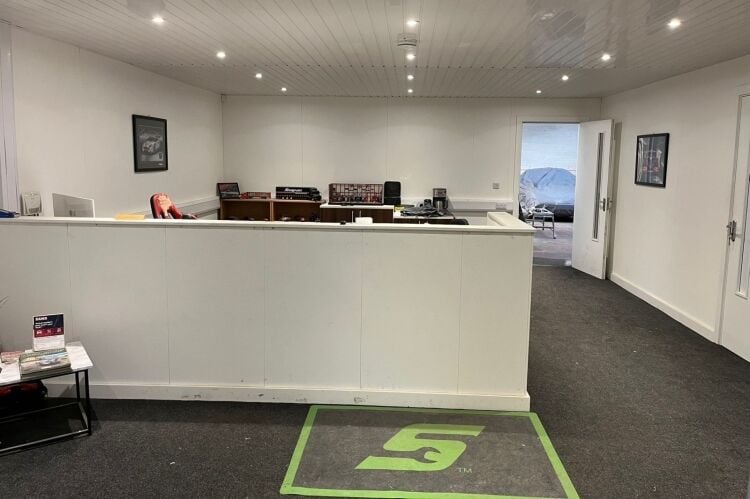 Established Vehicle Repair Business - Hull Photo 7