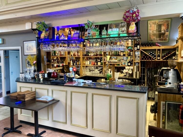 LICENSED RESTAURANT, BAR, & FUNCTION VENUE