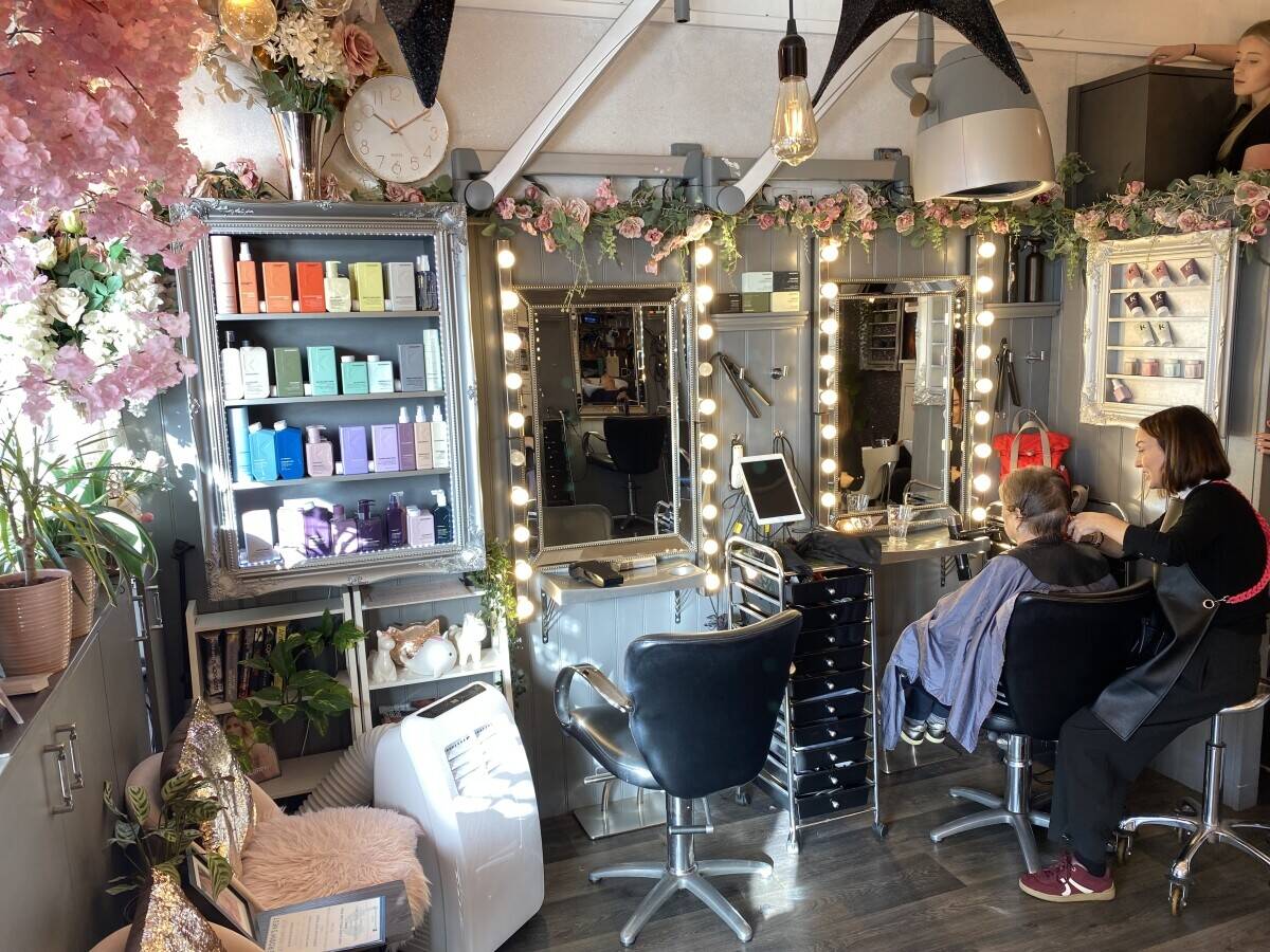 Hairdressers for sale in the heart of Pinhoe