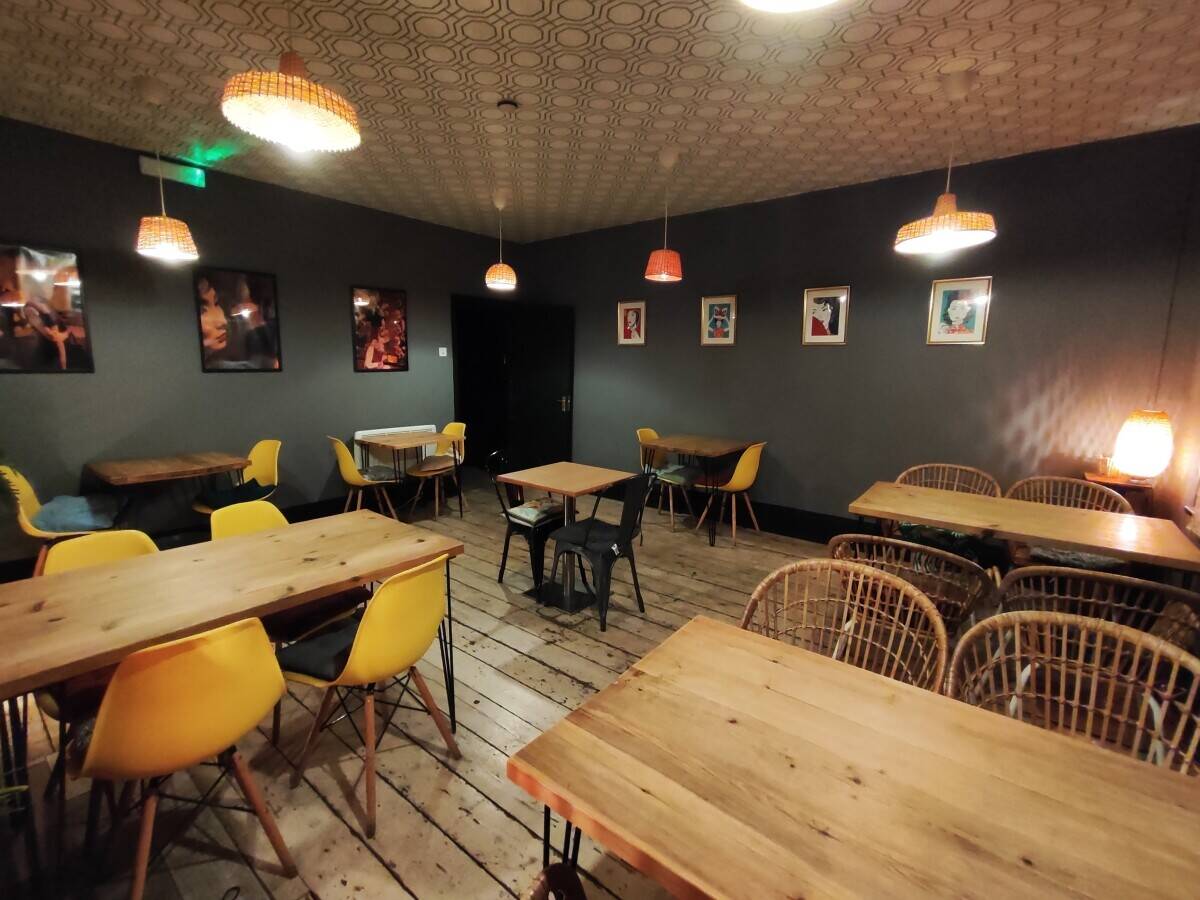 Leasehold Asian Tapas/Cocktail bar, Shrewsbury town centre Photo 8
