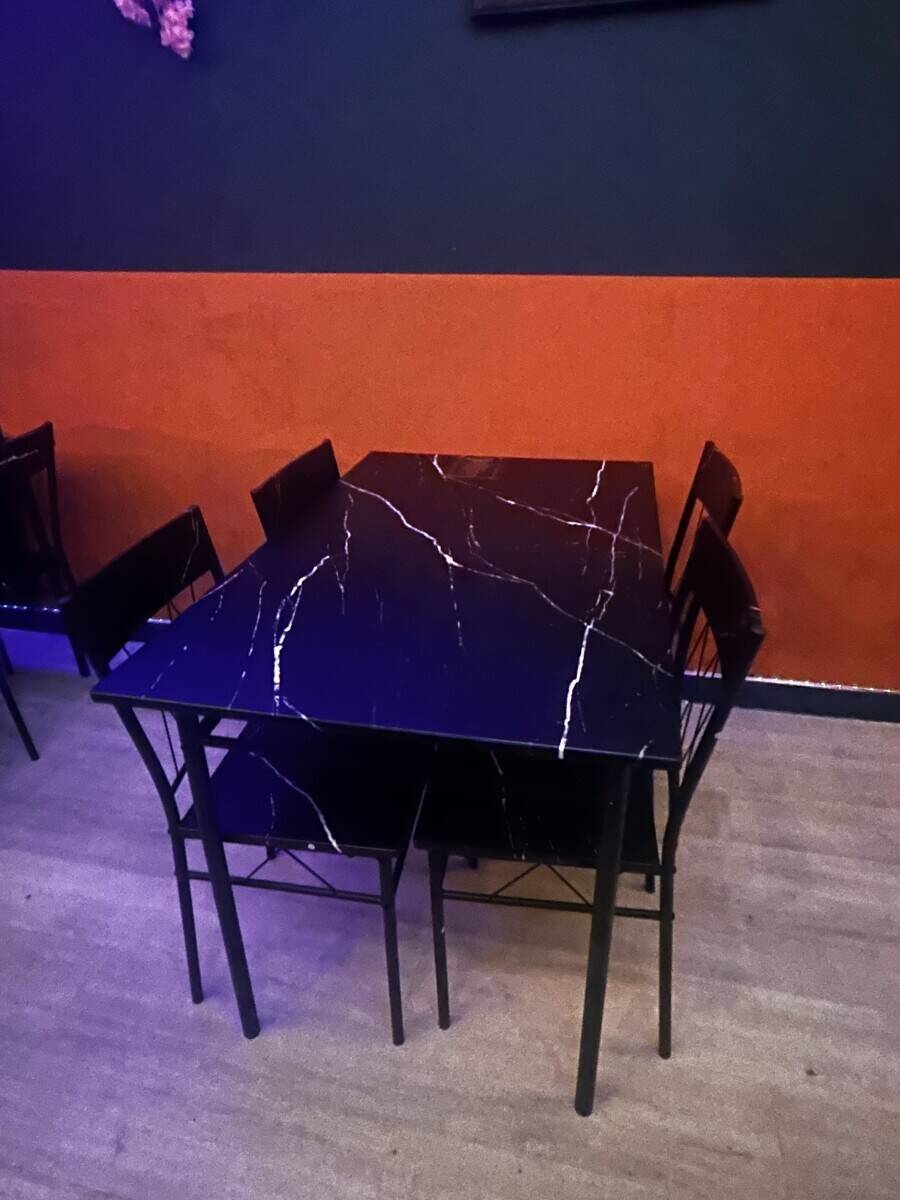 Twin flame lounge Photo 7