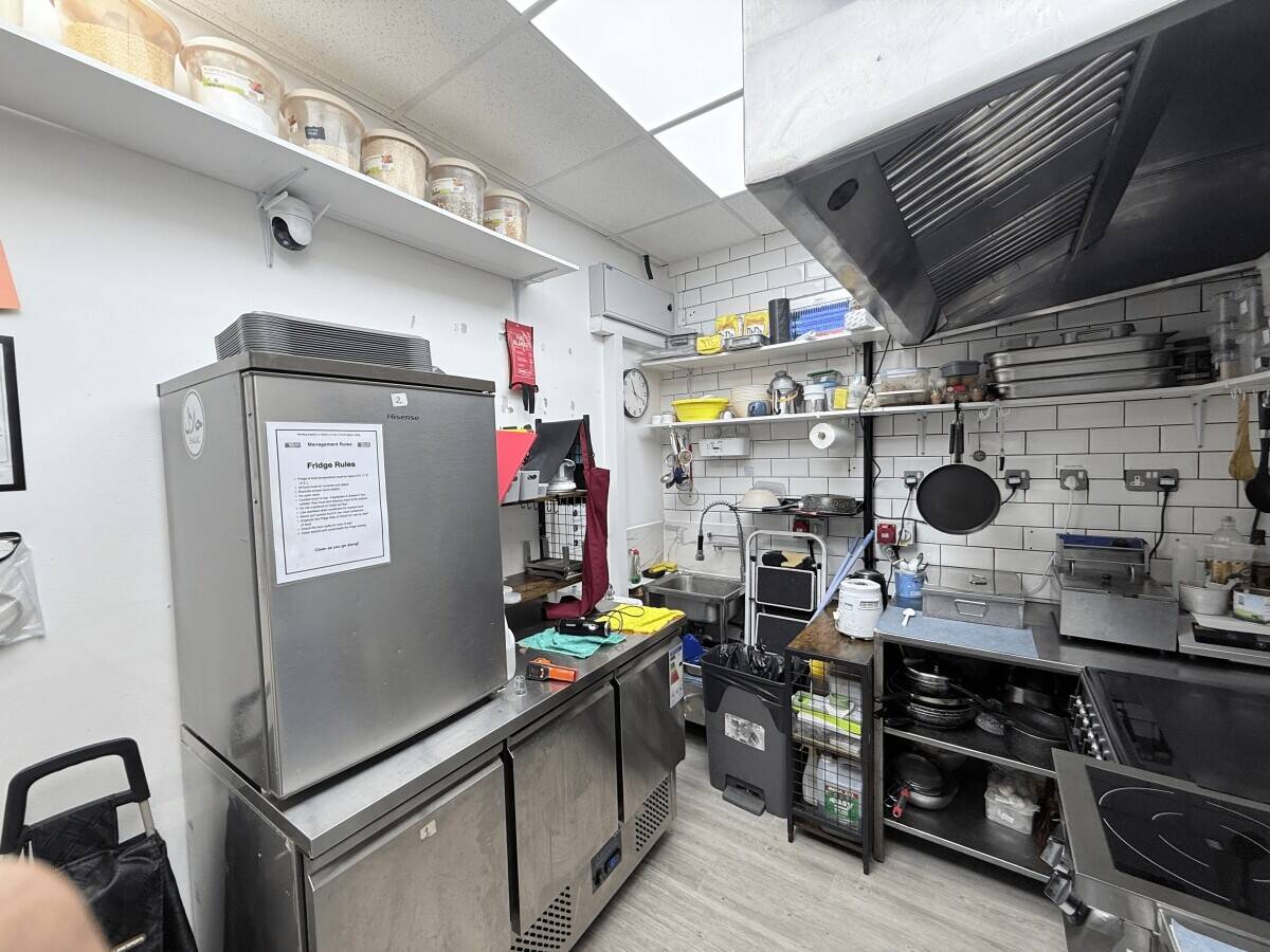 Indian Restaurant for sale in Hounslow high street Photo 7