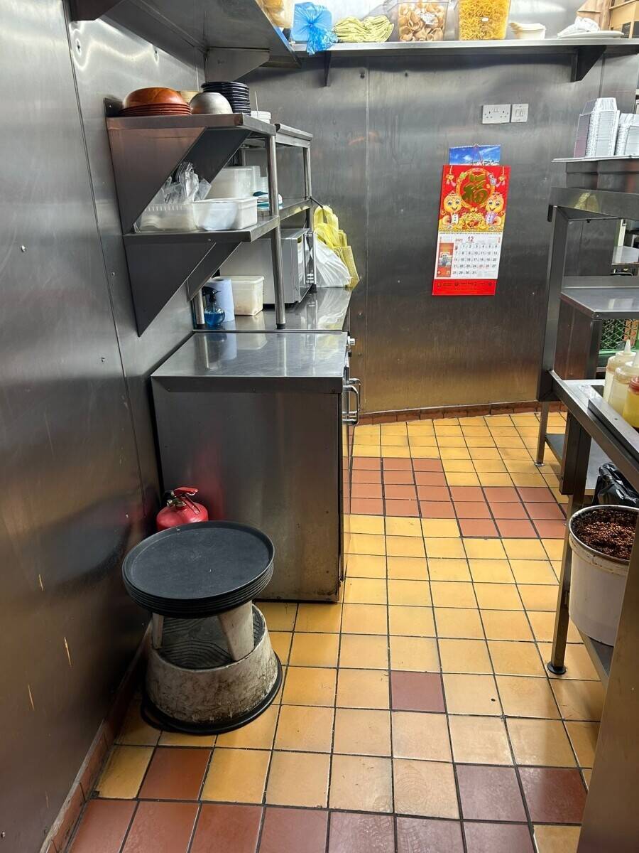 Indo-Chinese restaurant with Shisha lounge for sale