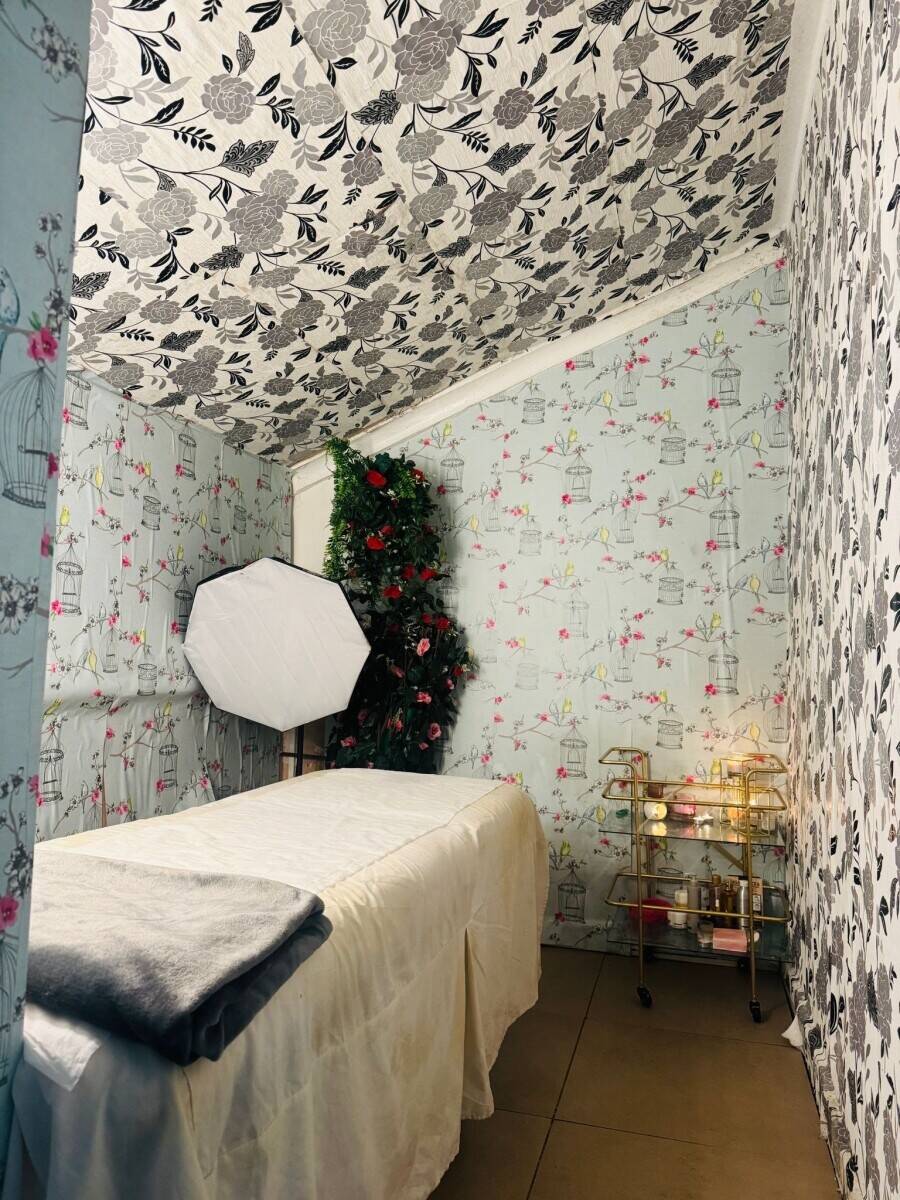 Beauty Salon for sale in Swansea Town Swansea.