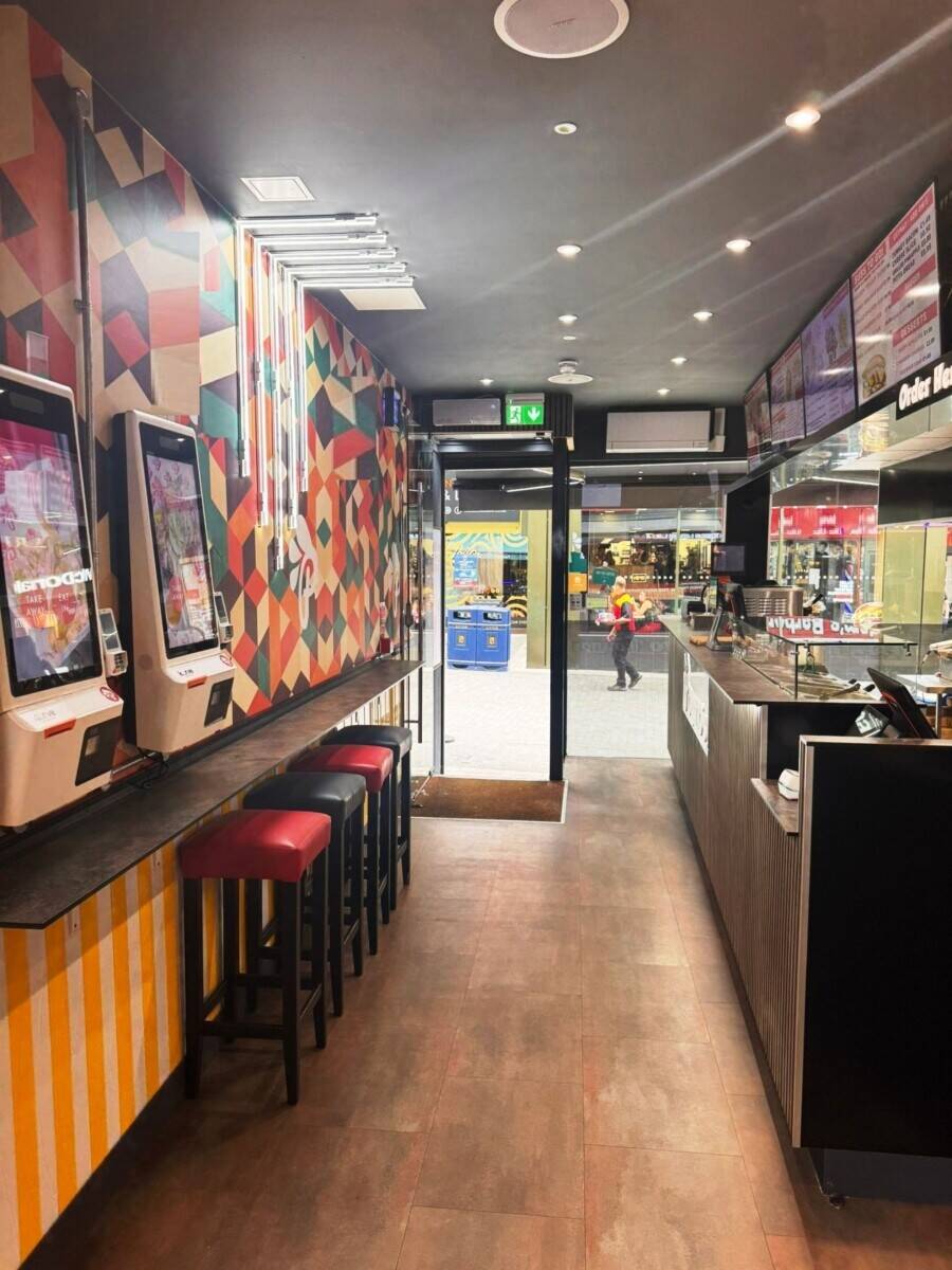 EXCEPTIONALLY FITTED FAST FOOD TAKEAWAY/RESTAURANT LICENCE TO TRADE UNTIL 5AM—FULL A3 Photo 7