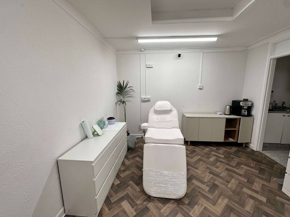Brighton & Hove's Most Premium Nail Beauty and Aesthetics Salon Photo 7