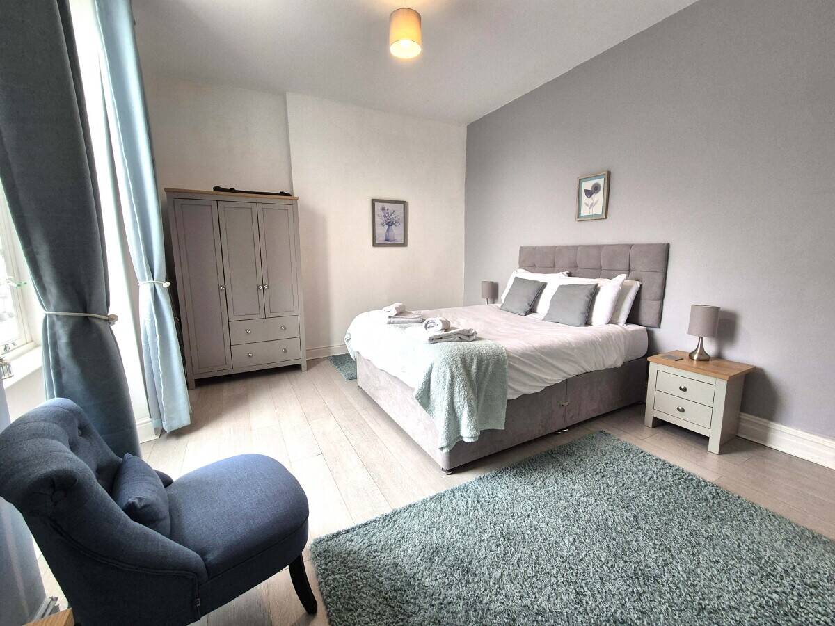 CONWY - FOUR BEAUTIFULLY APPOINTED HOLIDAY APARTMENTS ON THE EDGE OF SNOWDONIA NATIONAL PARK