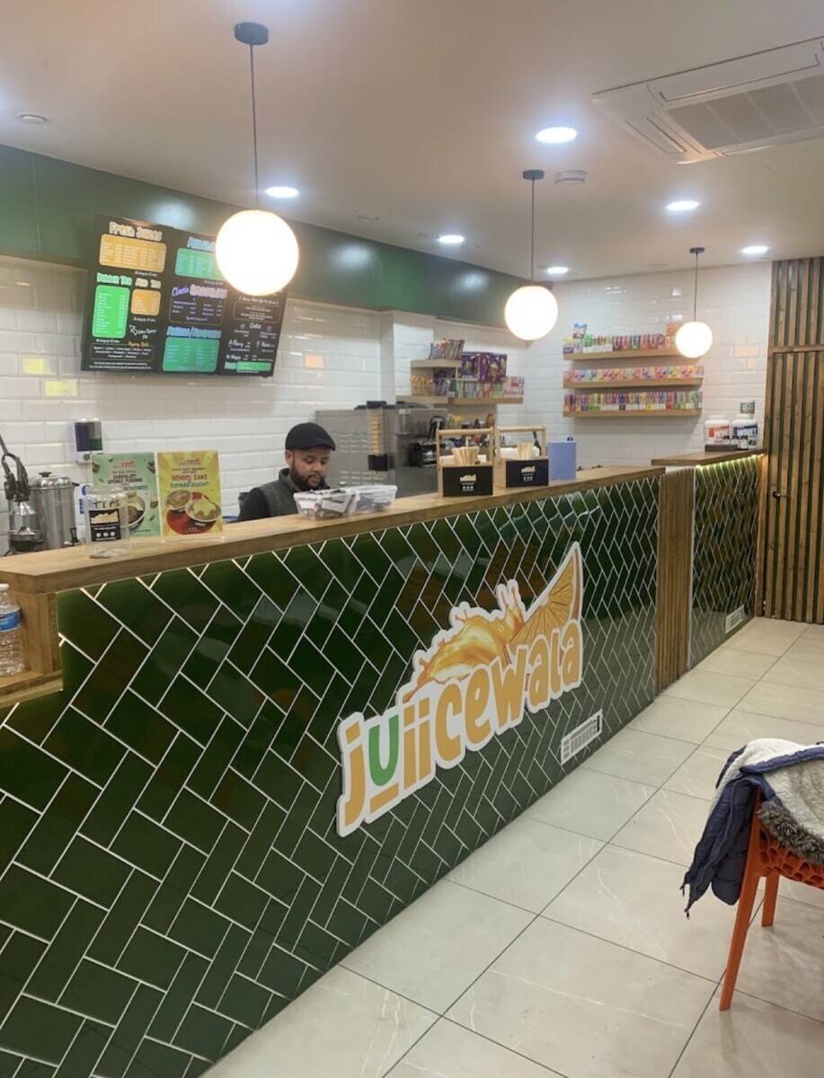 Food/Juice, Smoothie & Bubble Tea Bar in Prime North London Location Photo 7