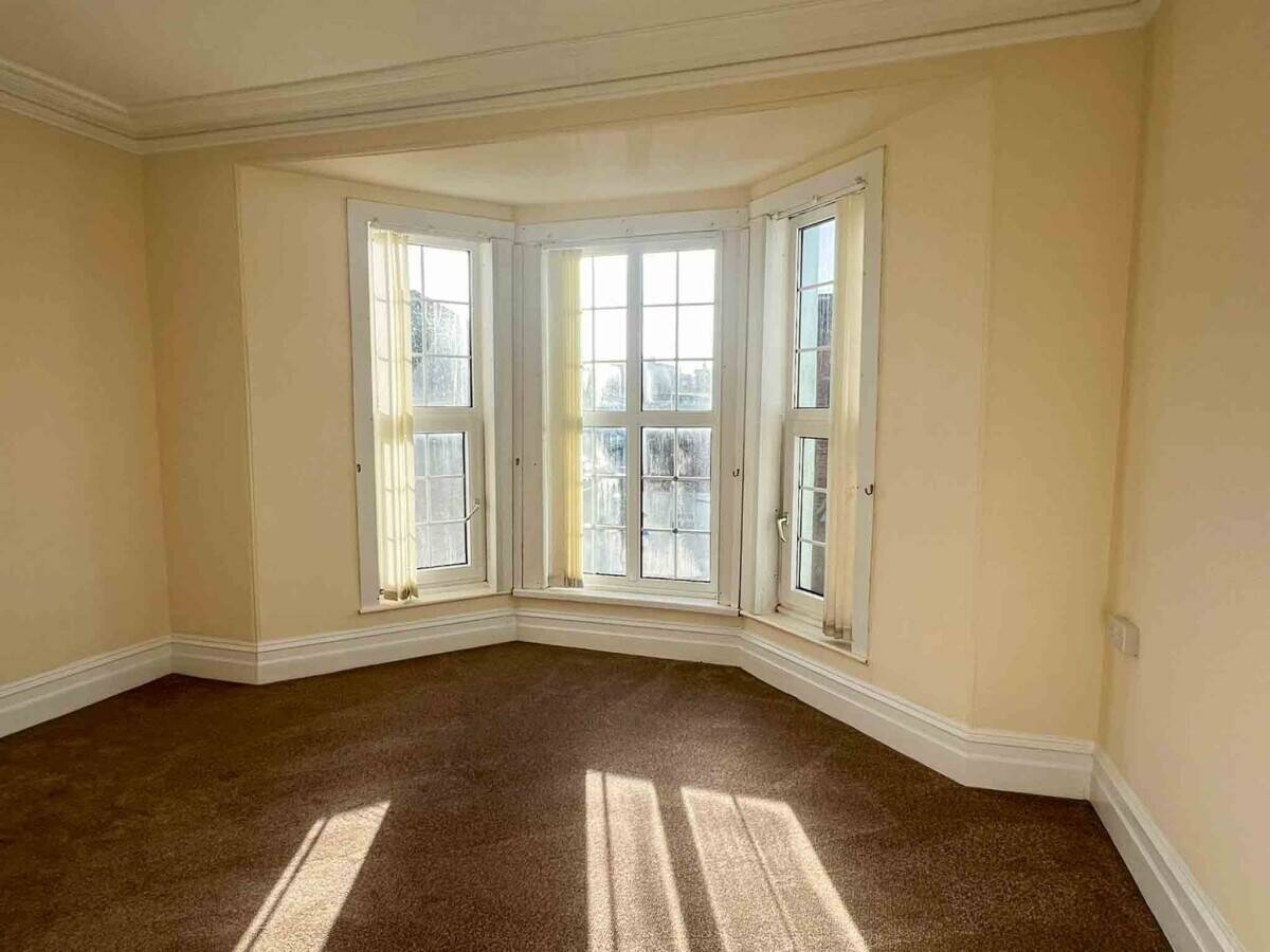 A Fantastic Turn-key Investment Property in Paignton For Sale