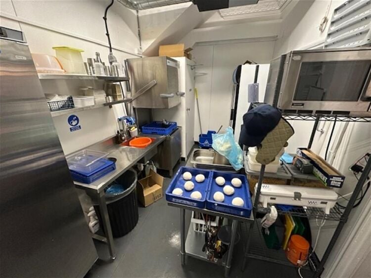 LEASEHOLD FUSION PIZZA/PASTA/ BURGER RESTAURANT & TAKEAWAY/DELIVERY Photo 7